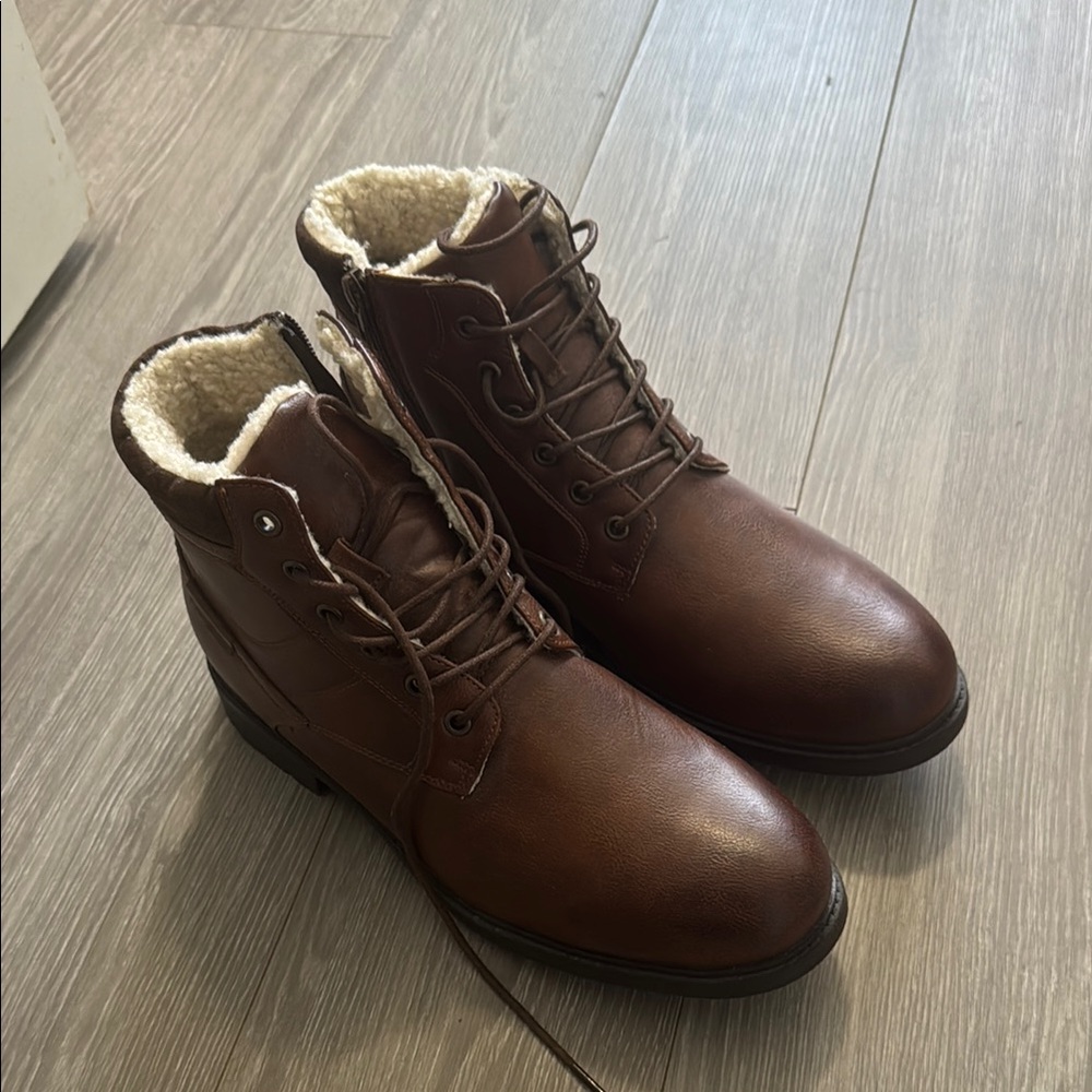 Beckett Simonon Brown Leather Ankle Boots with Plush Lining